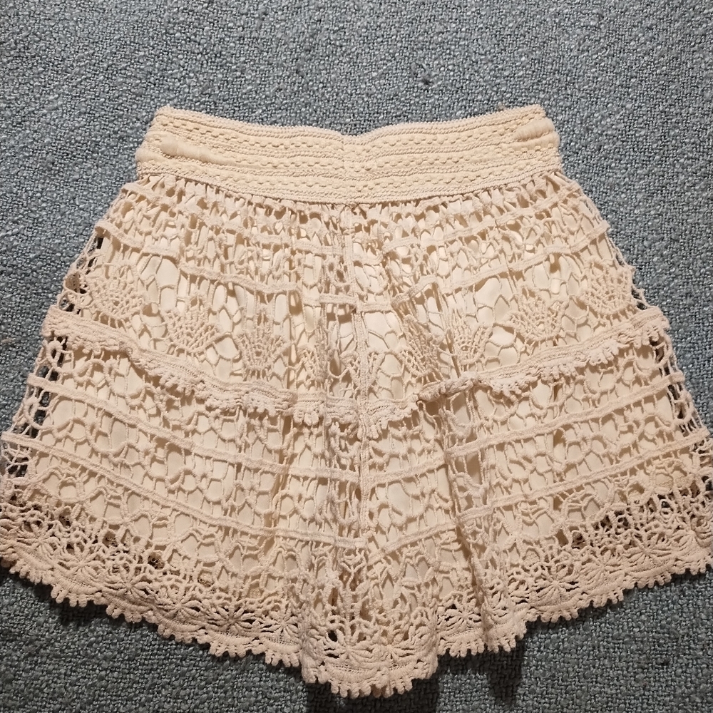 🇺🇸 Clearance 🇺🇸Blue Island Lace Crochet Shorts - Cream - Picture 4 of 4